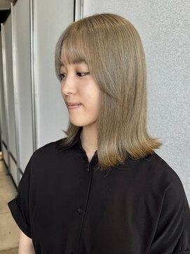 ビーヒアナウ 金沢県庁店(BE HERE NOW) 【ミディアムボブ×くすみベージュ*】