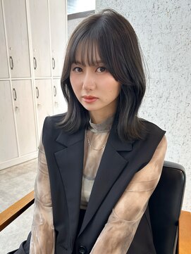 リム(RIM.) ［ミディアムレイヤー/くびれヘア/ナチュラル/グレージュ］