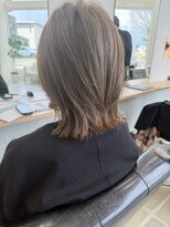 ロッカ(ROCCA)&nbsp;白髪ぼかしハイライト白髪染め不使用白髪率15％レイヤーボブ