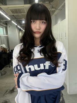 ジゼル 梅田(GiseL) 顔周りレイヤー ロングヘア艶髪カラー暗髪レイヤー ぱっつん前髪