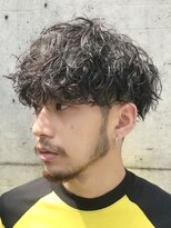 フィフス 大分(fifth)&nbsp;大分ツイストスパイラルパーマメンズカットラウンドマッシュ緩め