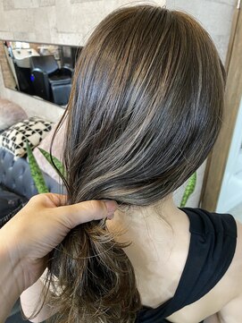 プラグ ヘアーデザイン 大名店(PLUG hair design) グレージュ ハイライト