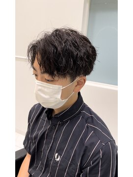 六本木美容室 白金店 センターパート/ツイストスパイラル/波巻きパーマ/ツーブロック