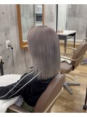 ハイトーングレージュ