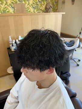 カットイン スロータイムズ(cut inn slow times) 波巻きパーマ