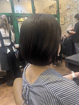 ヘアーラウンジ アンフィ 井土ヶ谷(Hair Lounge Anphi) グラデーションボブ