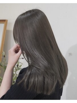 アリー 原宿 表参道(ALLY) ALLY濱田 シアーグレイでつくる柔らかな大人ヘア