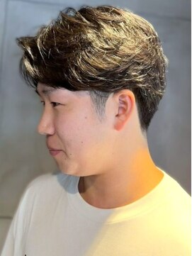 ディスイズバーバー(THIS IS BARBER) 毛流れニュアンスパーマ ツーブロック アップバング 【札幌】