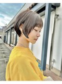 洗練された艶感ショートボブ