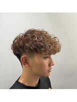 フライ 東通り店(Frei) スペインカール×ブラウン
