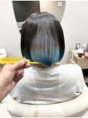 推し活に裾カラーでターコイズブルーで推しカラー