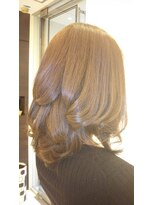 トレボー 聖蹟桜ヶ丘店&nbsp;スウィートミディアム　　聖蹟桜ケ丘店美容室トレボー