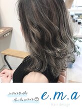 エマヘアデザイン(e.m.a Hair design) グレージュハイライト