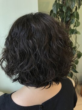 ナチュラル ヘア レイナ(Natural Hair REINA) パーマ