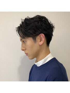 ニコフクオカヘアーメイク(NIKO Fukuoka Hair Make) 「NIKO」センターパートパーマ