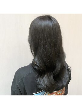 フェリア 梅田(FERIA) 【梅田 茶屋町】ダークアッシュ/似合わせカット/アースカラー