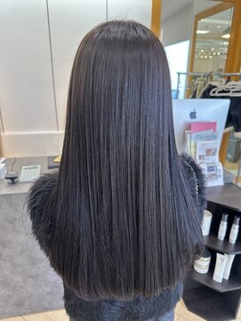 ユニ バイ マグ 長野店(Uni.by Mag) 暗髪透明感カラーブリーチなしアッシュブルーグレージュロング