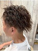 スパイラルパーマ×ブラウンカラーでこなれ感漂うモテヘア◎