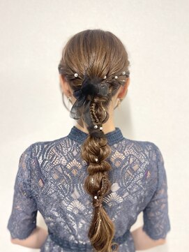 ヒュミ(hymy) 結婚式参列に♪/お呼ばれヘア/おとなっぽヘア/編みおろし