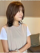 アン アイズ(ann EYES)&nbsp;鎖骨ミディー/レイヤースタイル/透明感ベージュ