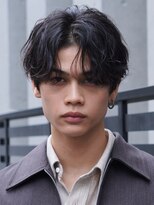 テン 心斎橋(tenn.)&nbsp;メンズセンターパート七三分けパートニュアンスパーマ刈り上げ