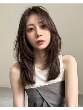 ネイト(Neit) レイヤーカットグレージュカラー