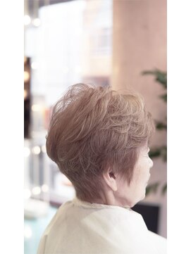 ネス(NESS) 【脱白髪染め】お洒落なグレイヘアカラー(白髪染)ベージュ133