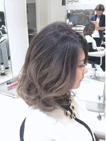 ケンジ 平塚 アネッタ(KENJE annetta)&nbsp;ハイカジュアルな外国人風ウェービーボブ♪