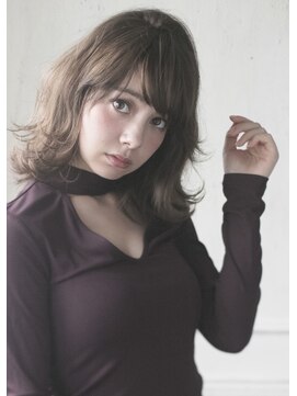 シャンプー 本店(SHAMPOO) 外ハネボブでセクシー&クールガール