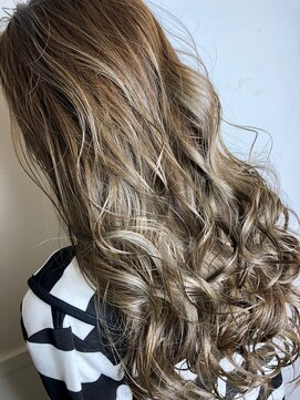 レジスタヘアーワークス (REGISTA hair works) プラチナシルバー