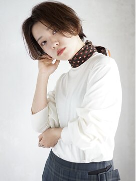 ベルビアンカ(Belle BIANCA) BelleBIANCA　センターパートショートボブ　by亀山