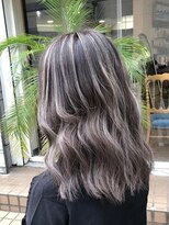 カルフール ロコ 草加西口店(Carrefour LOCO)&nbsp;☆LOCO☆外国人風♪アッシュカラー