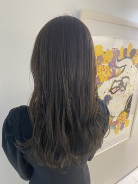 インビテーション(invitation) ブルーアッシュ×抜け感ヘア