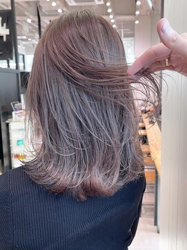 アイティー バイ アルバム 浦和店(IT by ALBUM) ラベンダーアッシュ_アースカラーくびれヘアツートン_ba378761