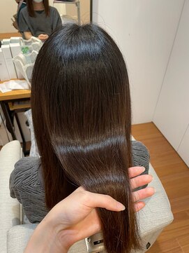 フィー 南越谷店(fee) 髪質改善/カット/ツヤ感/トリートメント