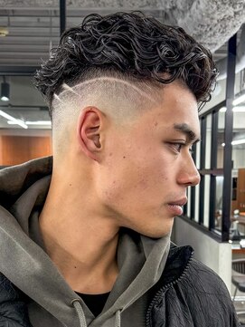 ニコ トウキョウ ロジック(nico TOKYO Logic) メンズ短髪スパイキーショートテーパーフェードスキンフェード