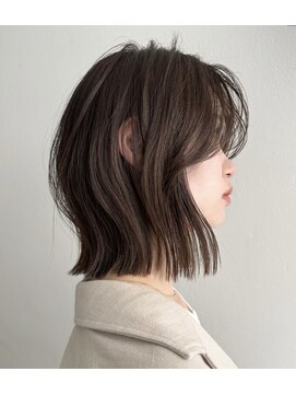 レイヤーボブオリーブグレージュカラー韓国ヘア