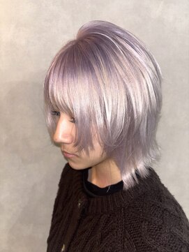 ホワイトブロンド/レイヤーボブ「宇都宮/ブリーチ」