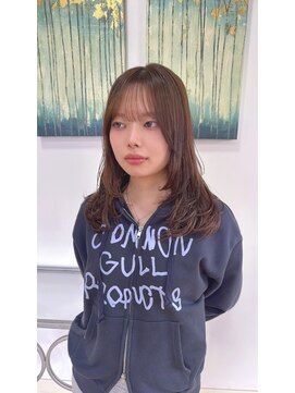 サラ 新宮店(SARA) レイヤースタイル/ミディアム/オリーブカラー