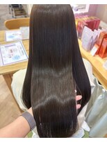メルク ユニ(merc.uni)&nbsp;ツヤと柔らかさがきれいなブラウンベージュカラー◎0307