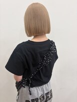 ロックス バイ マグ 松本(rocks BY MAG)&nbsp;ハイトーンホワイトミルクティー×韓国風切りっぱなし小顔ボブ