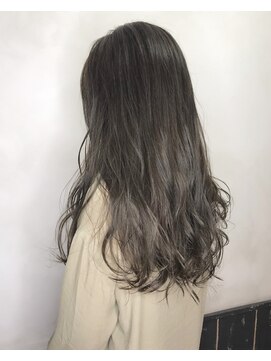 オースト ヘアー ステラ 新宿店(Aust hair Stella) 【Aust】カーキグレージュ、アディクシー【Takashi】