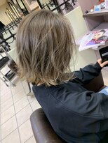 アールモンドヘア新世界&nbsp;切りっぱなしハイトーンミルクティーみきてぃーcolor