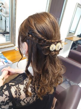 フラップ(FRAP) アレンジハーフアップ