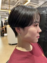 ワン バイ ジエクト(One by The Ect)&nbsp;小顔◎前下がりボブ／オリーブグレー／ハンサムショート