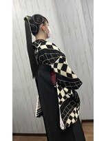 エン(EN)&nbsp;個性が光る　ロングポニー＆黒袴