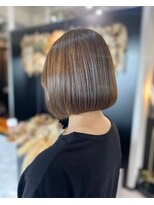 シロ(SHILO)&nbsp;まとまるボブ×ベージュハイライト/諏訪