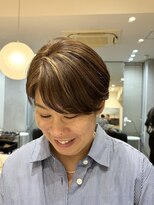 コル(Cor)&nbsp;白髪ぼかしハイライト　ショートカット