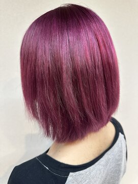 クエロ(Quaero?) ベリーピンク　ラズベリーピンク