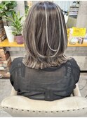 ボブレイヤー コントラストハイライト 白髪ぼかし カット カラー